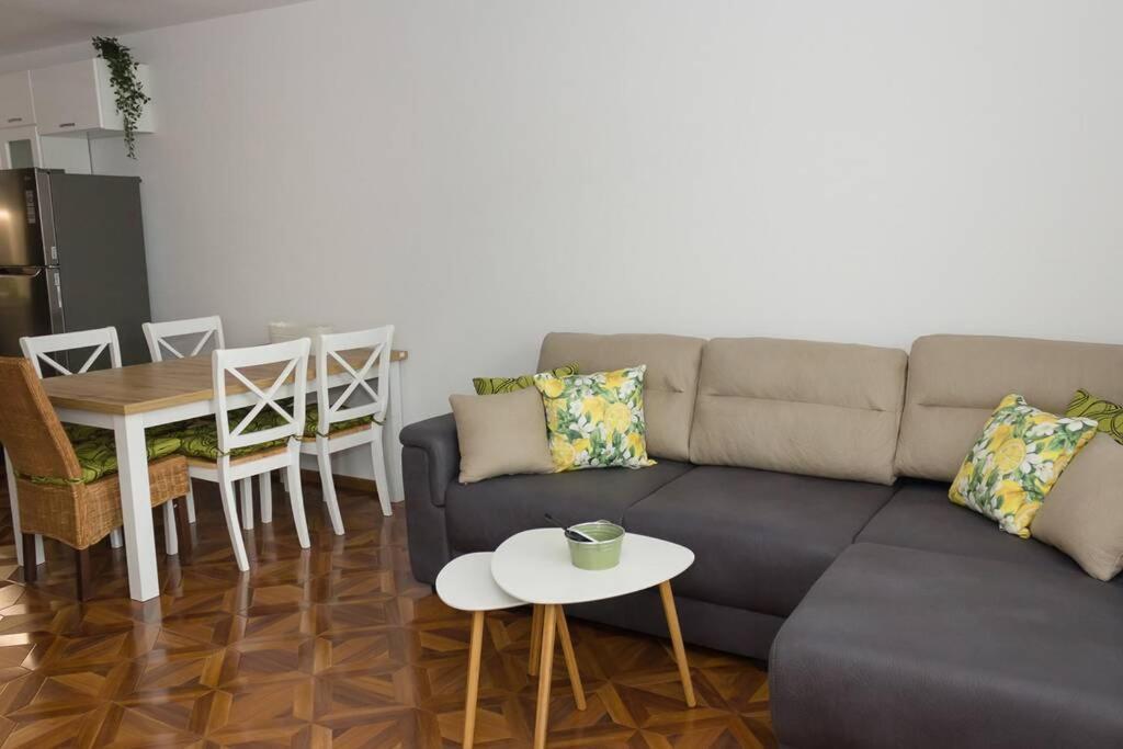 Perfect Summer Vacation Rental - One-Bedroom Flat By Flat Mаnager Topola Extérieur photo